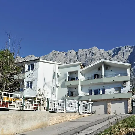 Apartment Amazing Apartment In Makarska With House Sea View Makarska