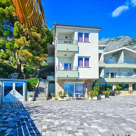 Amazing In With House Sea View
