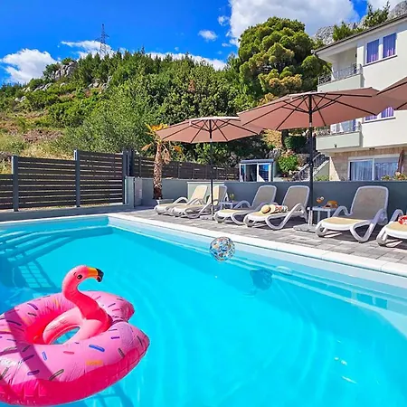 Apartmán One-bedroom With Sea View 04 *